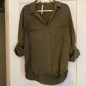 Aritzia - Babaton Blouse, size M